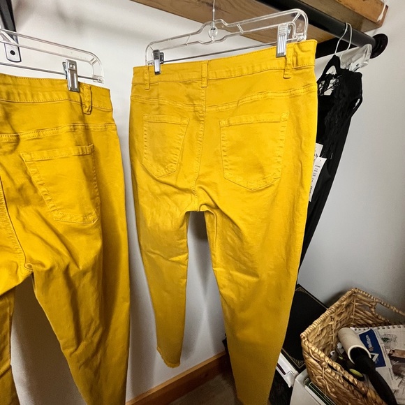 Women's Skinny Jeans in Mustard Yellow - Ethyl - Picture 9 of 16